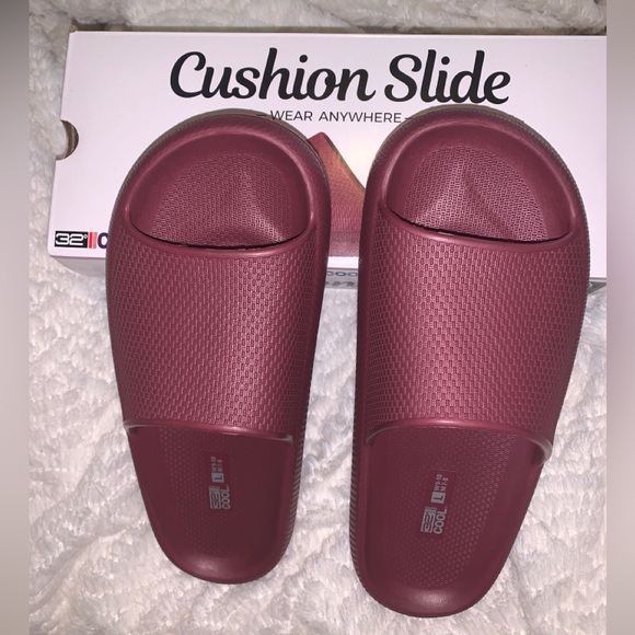 32 Degrees Shoes - CUSHION SLIDES